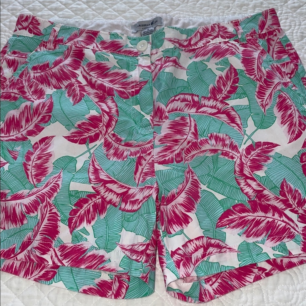 Caribbean Joe Pink and Green Leaf Print Shorts. Size 14